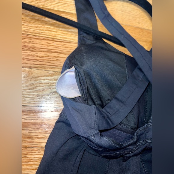Lululemon Stuff Your Bra- Size 2- Black - Picture 6 of 7
